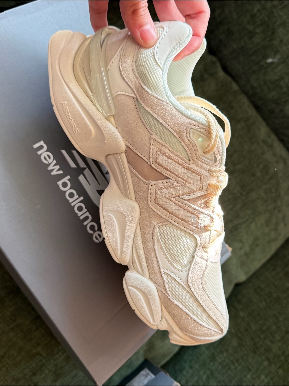 Brand new: New Balance Women's Cream Chunky Sneaker